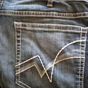 Ariat Denim blue jeans 34R 32 inseam